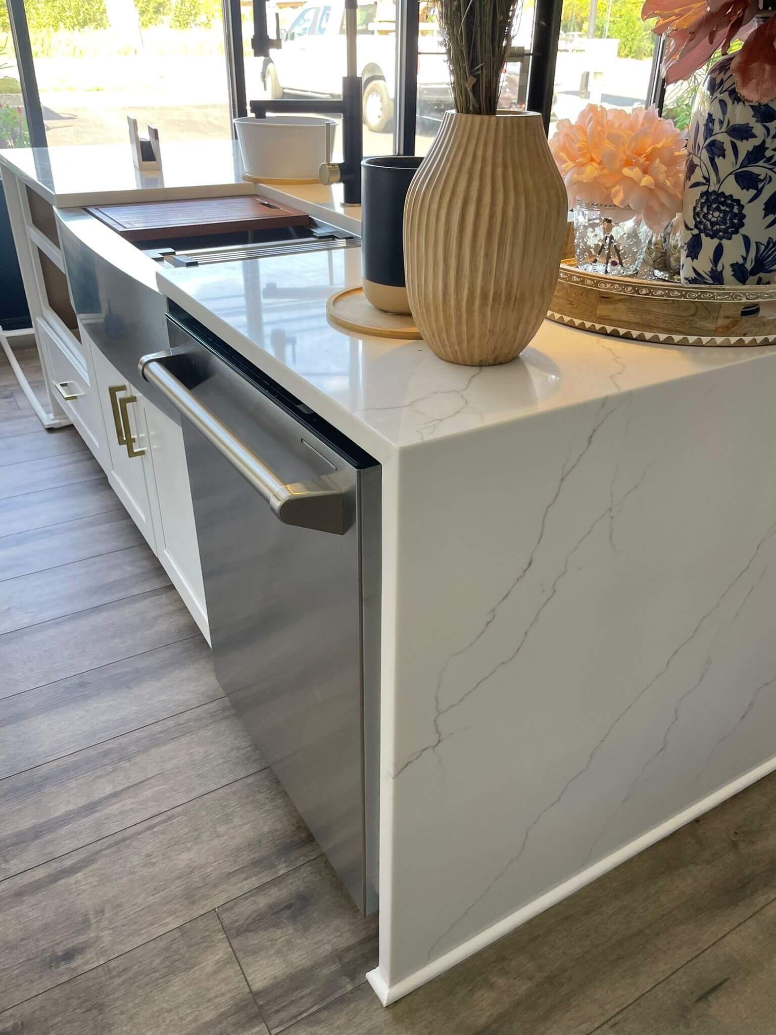 arligton va super white marble