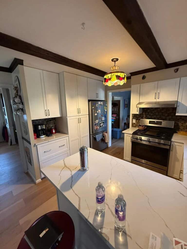 white shaker cabinets Martinsburg WV, quartz countertops West Virgini